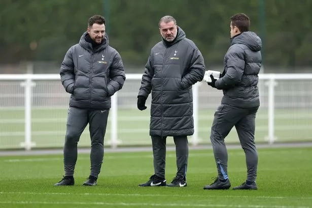 Ange'o Postecoglou juokas ir „Tottenham“ perdavimo atskleidimas