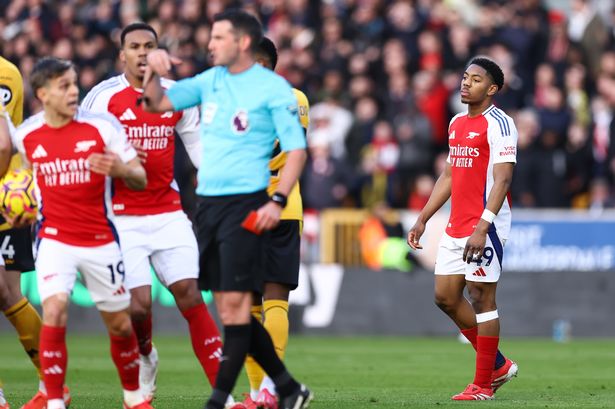 „Arsenal“ „Myles Lewis-Skelly Red Card“ apžvalga po „Var Diskusijos vs