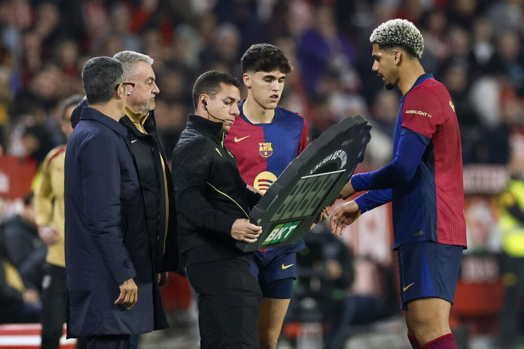 Geros naujienos „Barcelona“: „Araujo“ kulkšnies trauma, žadanti