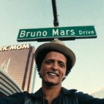 VEGAS MUZIKOS NAUJIENOS: Bruno Getting a Street, plius Hilary Duff, Phish, B-52, ACM ir kt.